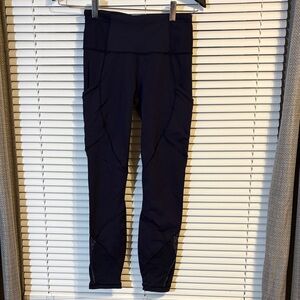 Lululemon Athletica navy blue 3/4 Leggings
